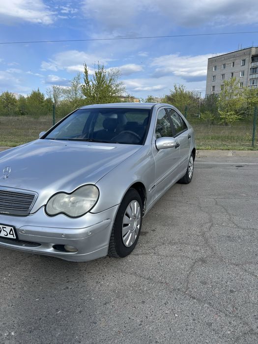 Mersedec benz c-klas w203 2002 року