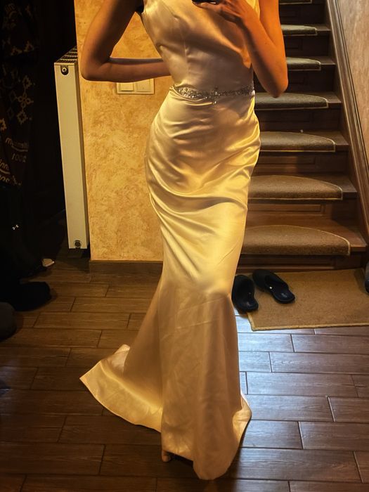 Dolce gabbana оригінальні вечірні сукні вишиті з мереживом довгі