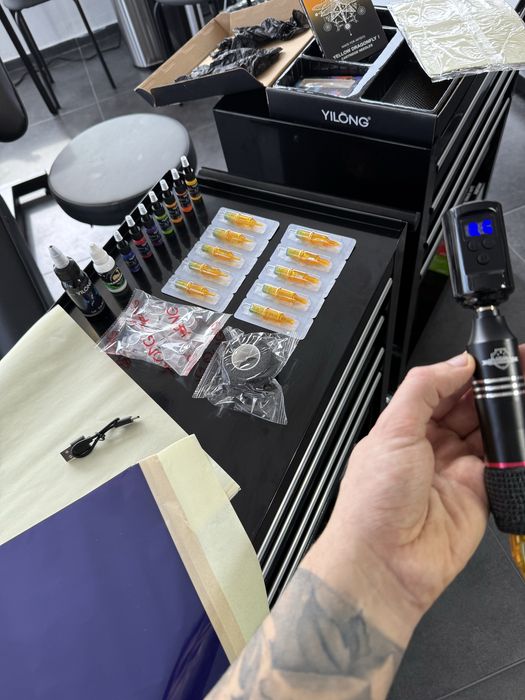 Kit Tatuagem Sem Fios COMPLETO Máquina Pen/ Pele Treino/ Tintas etc ..
