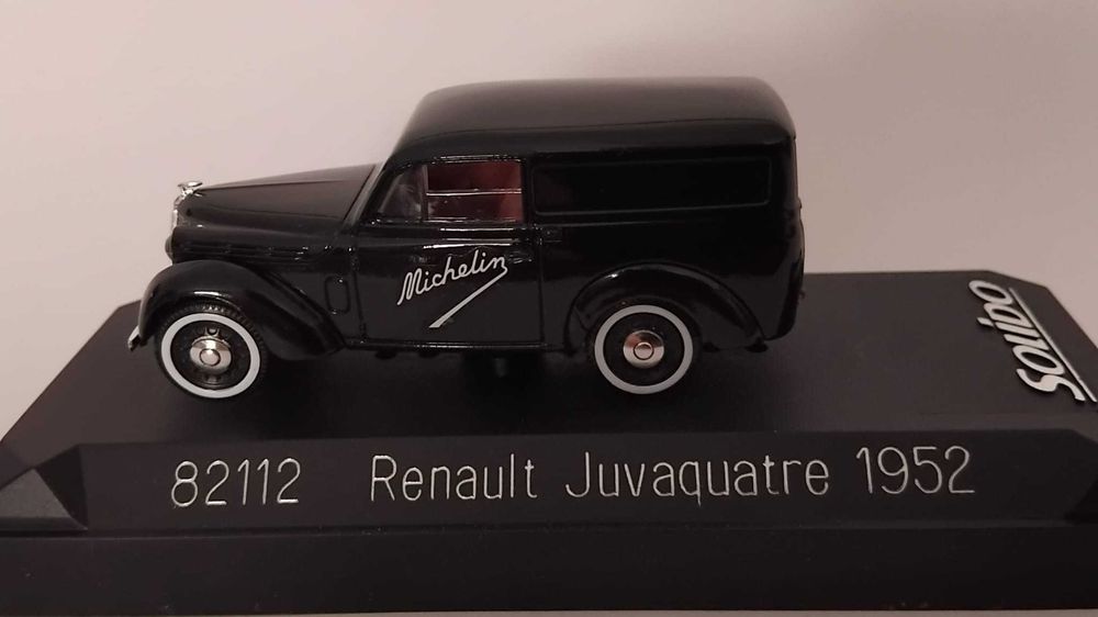 Renault Yuvaquatre 1952. Solido.  1:43.   25€.  Vendo miniatura da minha coleção.