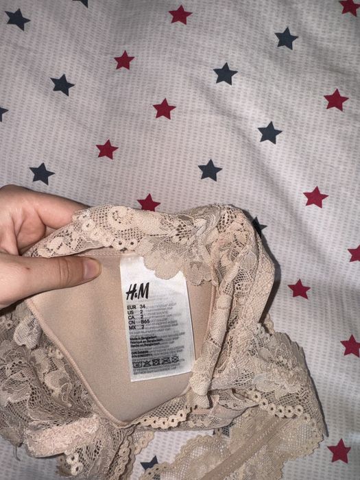 koronkowy biustonosz