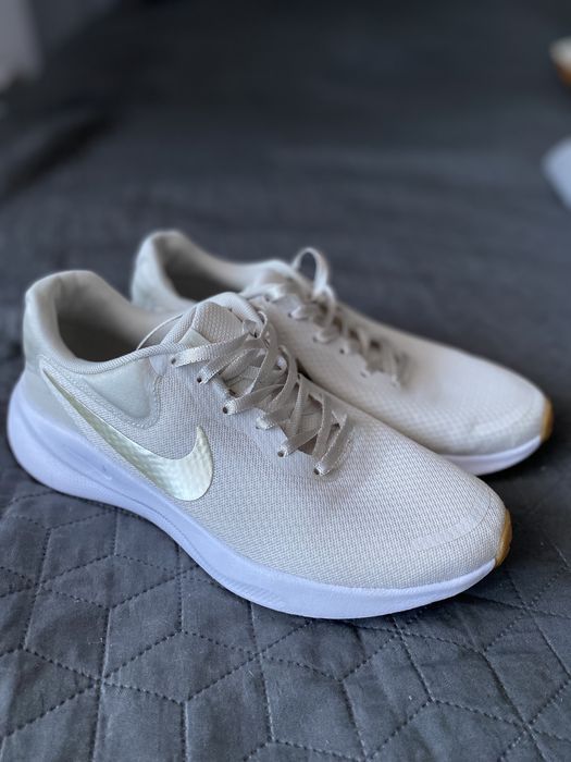 Жіночі кросівки Nike Revolution 7 для бігу