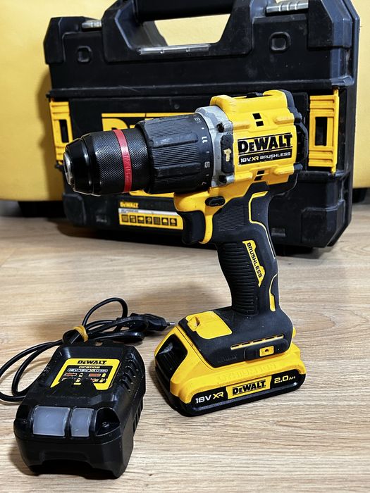 Mlotowiertarka Dewalt dch 133