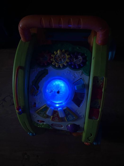 Каталка толокар світиться граємузика