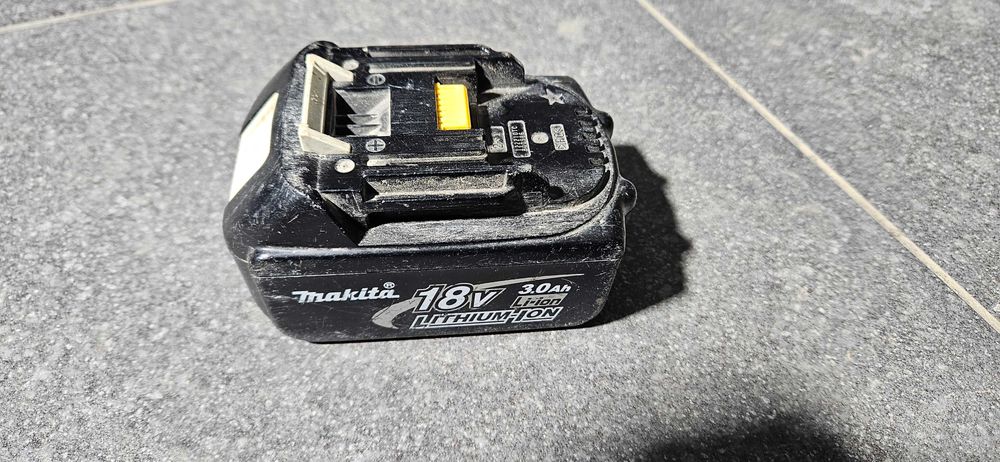 akumulator bateria MAKITA 18V 3.0 Ah BL1830