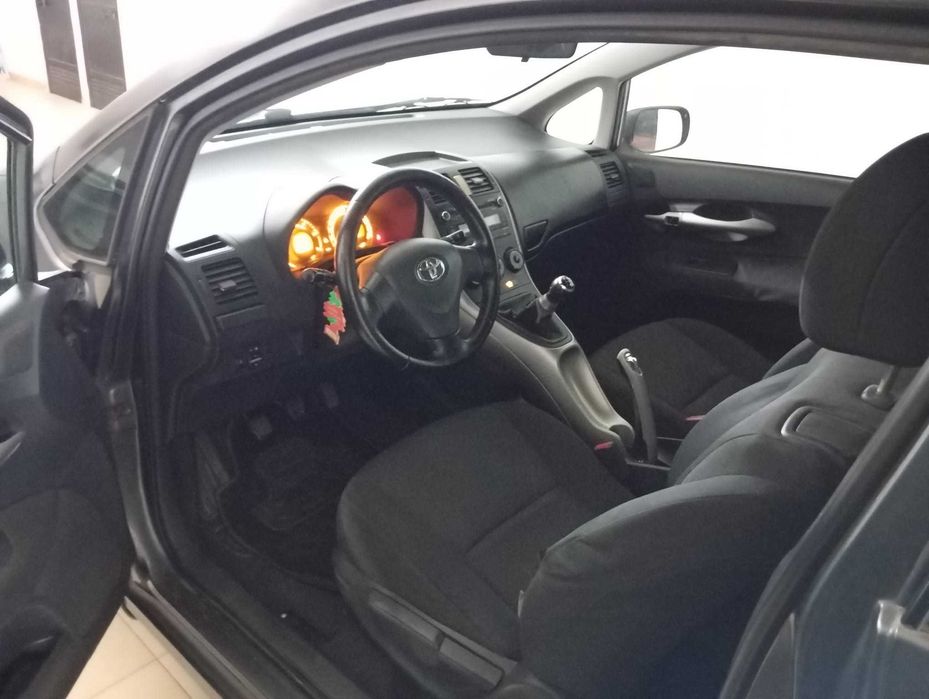 Toyota Auris Comercial 2007