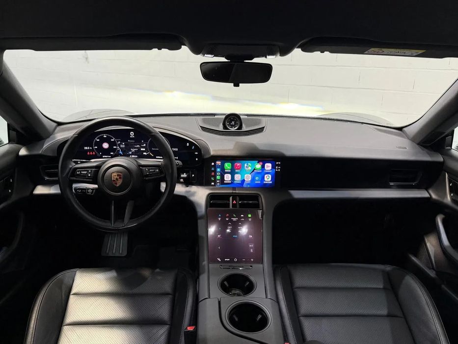 Porsche Taycan Cross Turismo 4
