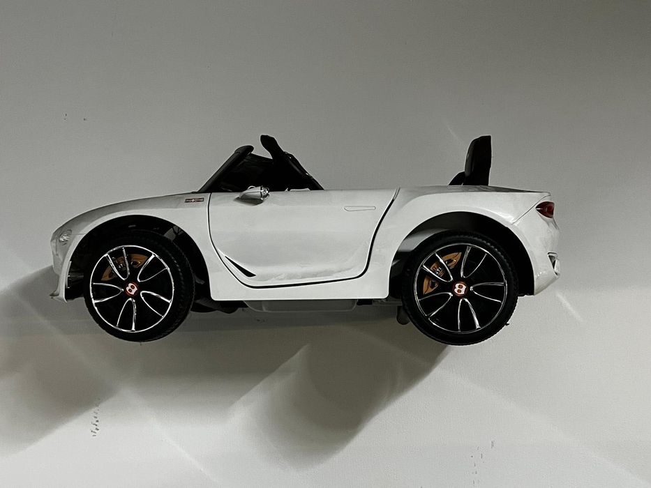 Homcom Carro elétrico Bentley GT Branco Para criança