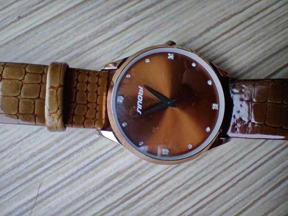 годинник наручний