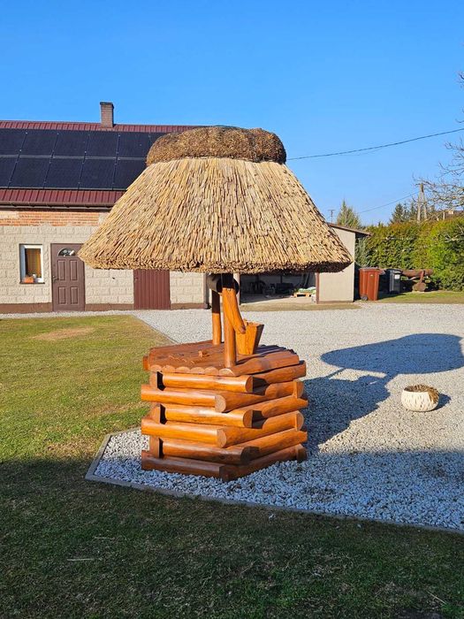 Studnia drewniana z dachem z trzciny, strzechy, z drewna. PRODUCENT!