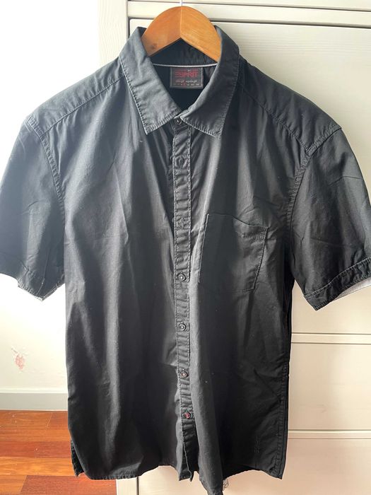 CONJUNTO de pólos e camisas tamanho XL pequeno.