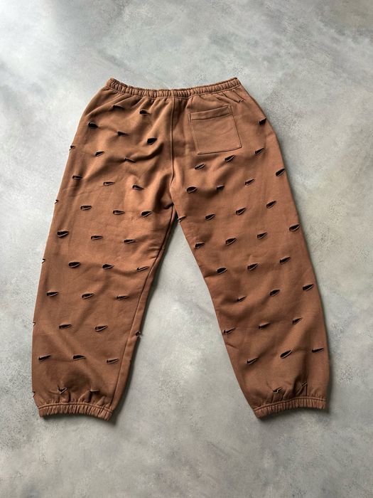 Оригінальні спортивні штани Nike x Jacquemus NRG Swoosh Pants Br — zdjęcie 4