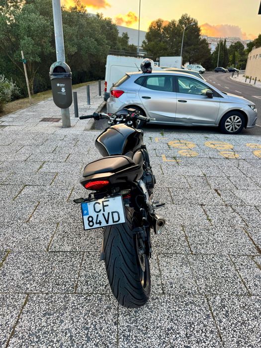 Honda Hornet CB600F All Black (2011) - Estado Irrepreensível