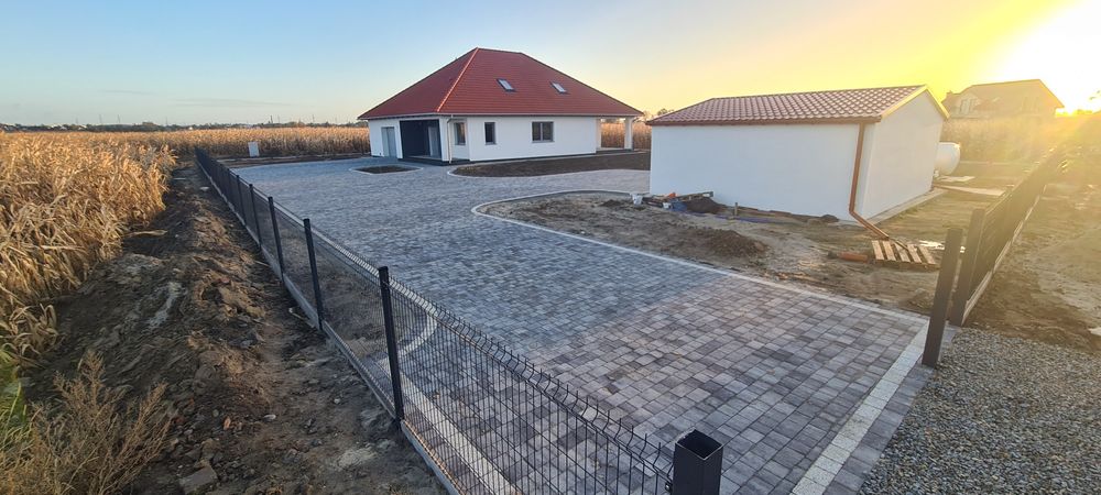 Brukarstwo, Usługi Brukarskie