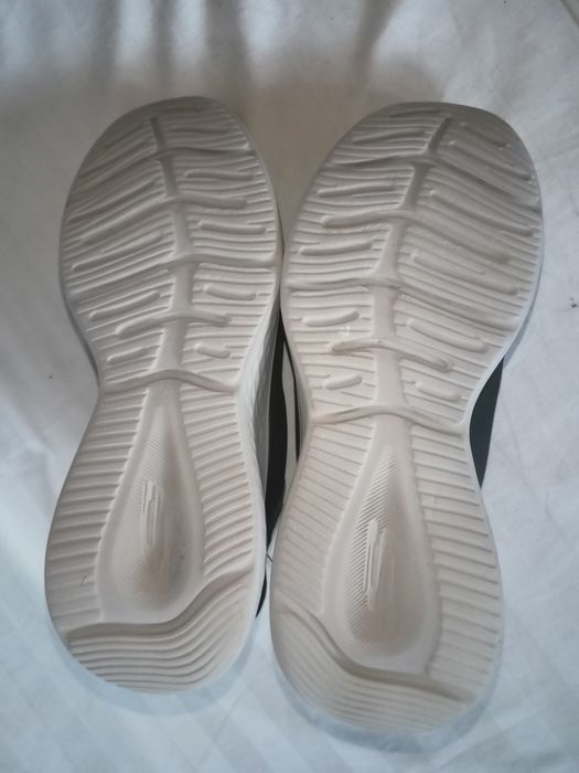 Skechers Swift Fit roz. 43 /UK 9/- dł. wkł. 28 cm- super stan