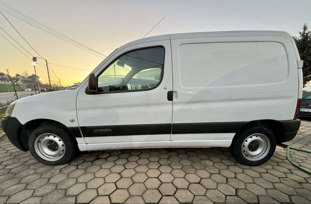 Citroen berlingo 1.9d caixa fibrada