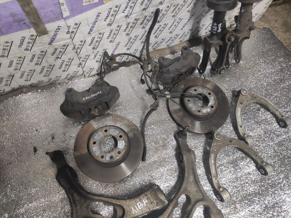 Супорт супорта диск тормозний тормозні Volkswagen Touareg NF Туарег FL