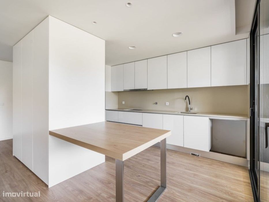 Apartamento T3 Novo em Tenões