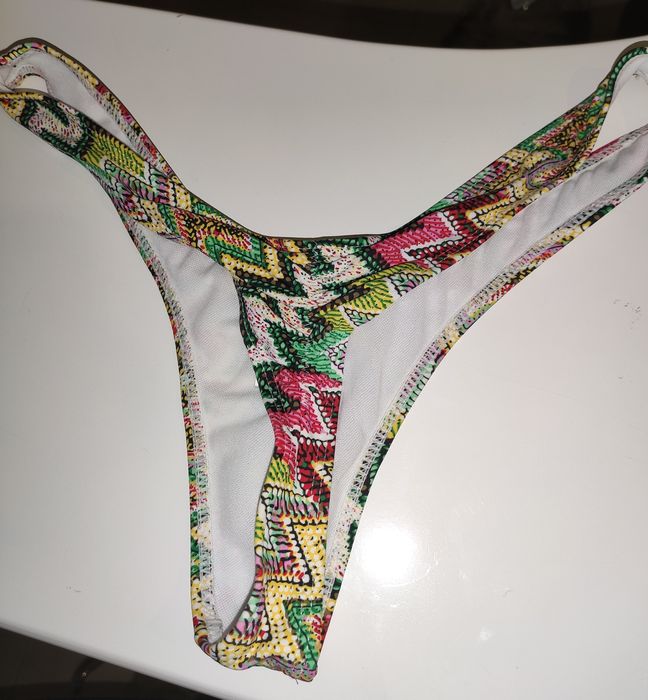 Tanga brasileira fio dental