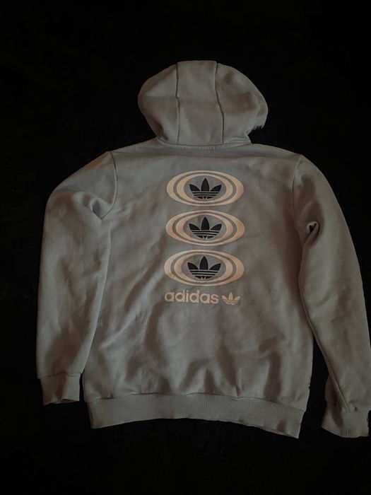 Худак adidas.