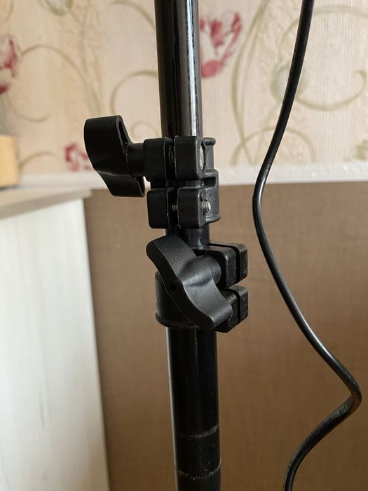 Студійне світло