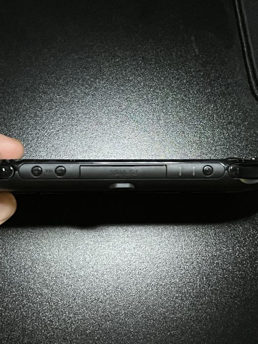 PS Vita slim PCH-2006 +карта памʼяті 128gb