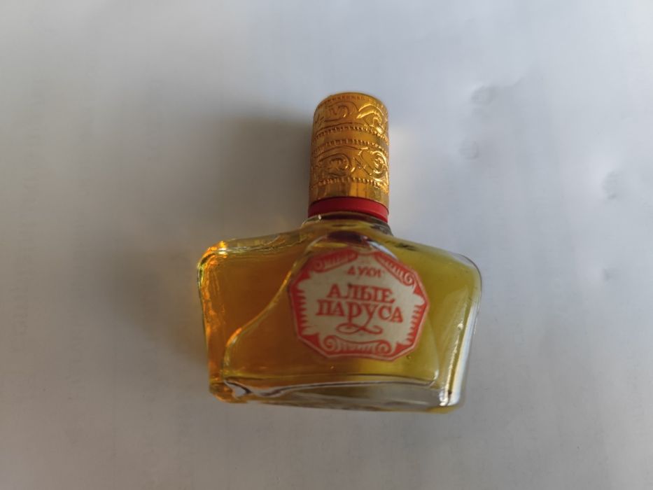Старые советские духи алые паруса, Ева, тет а тет