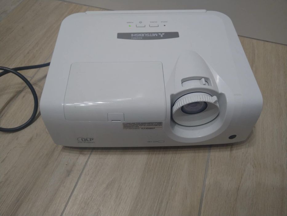 Projektor Mitsubishi
