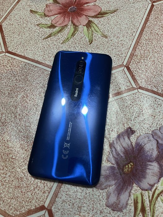 Телефон Xiaomi Redmi 8