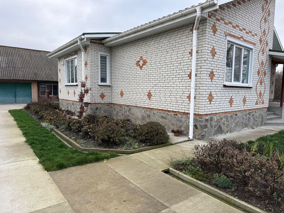 Будинок зі сховищем