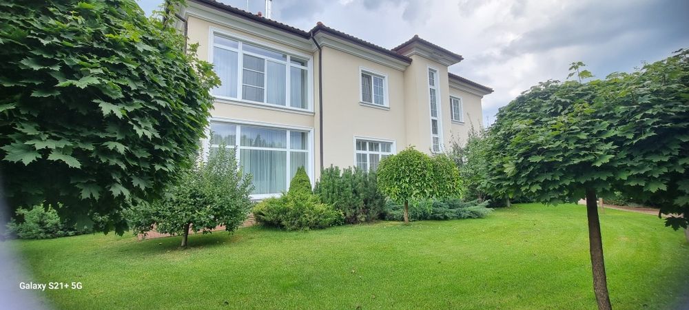 Конча Заспа  Козин Плюты современный дом на Козинке