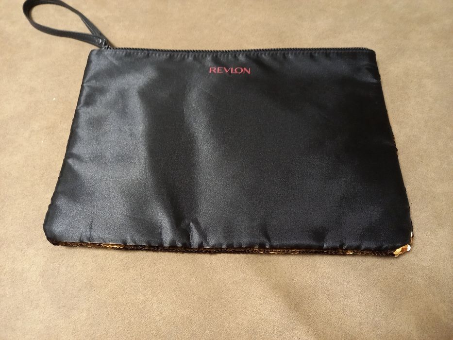 Клатч, косметичка REVLON в паєтки
