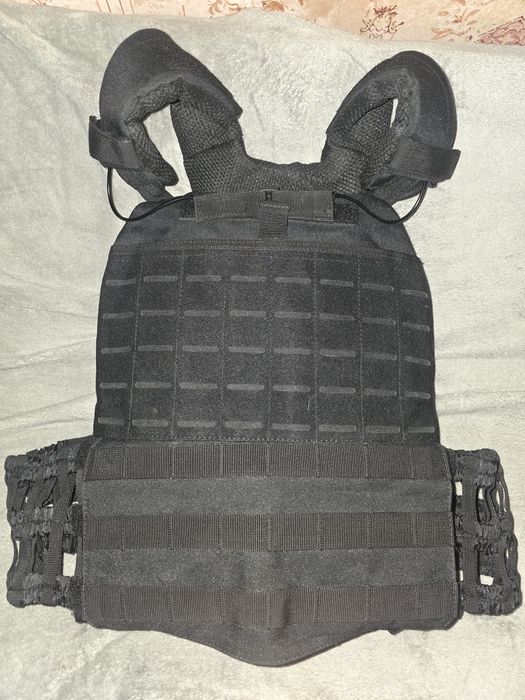 Продам плитоноску (5.11)