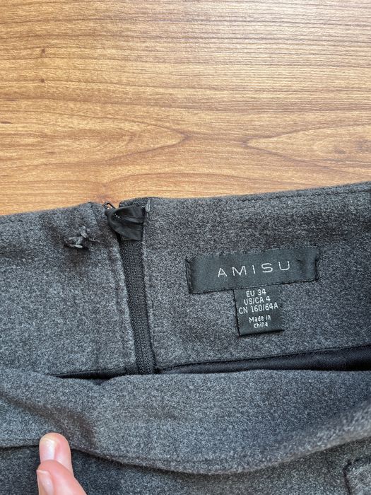 Віддам міні спідницю теплу