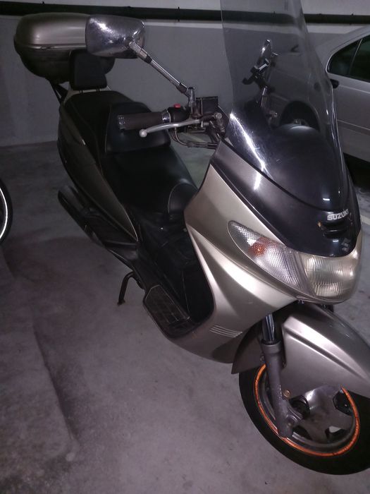Suzuki burgman 400 de 2003 em bom estado