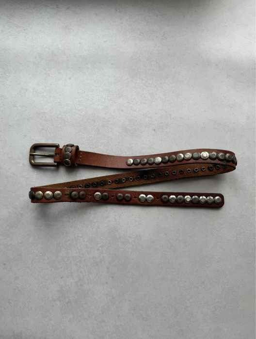 Кожаный ремень с заклепками в стиле Y2K женский made in Italy