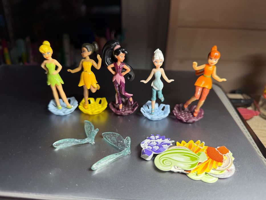 Фігурки та іграшки з Кіндера