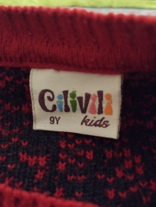 Віддам дитячі кофти.