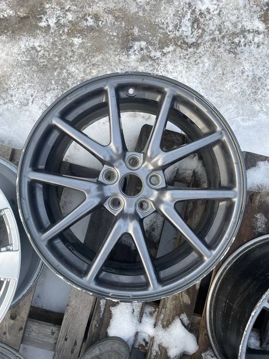 Продам шини та диски на TESLA 3/Y/S/X/Highland/Juniper