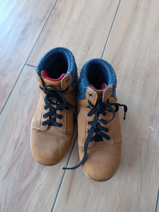 Bardzo ładne buty jesienne r 33