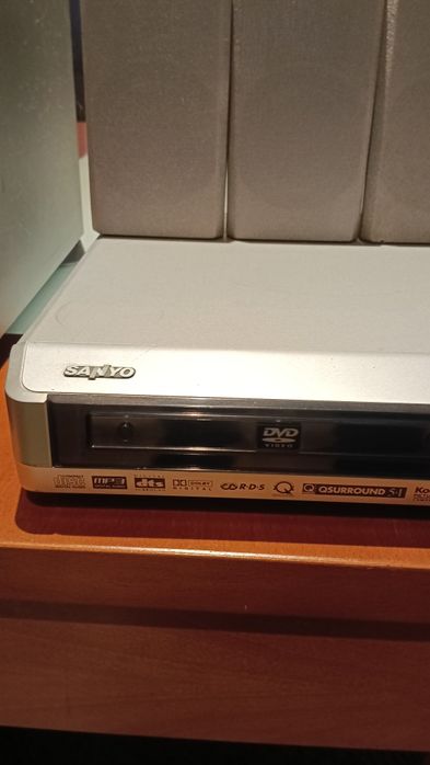 Sistema de som surround SANYO
