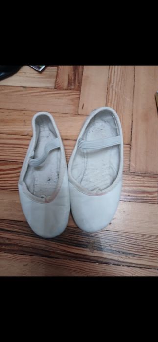 Чашки белые 28 размер