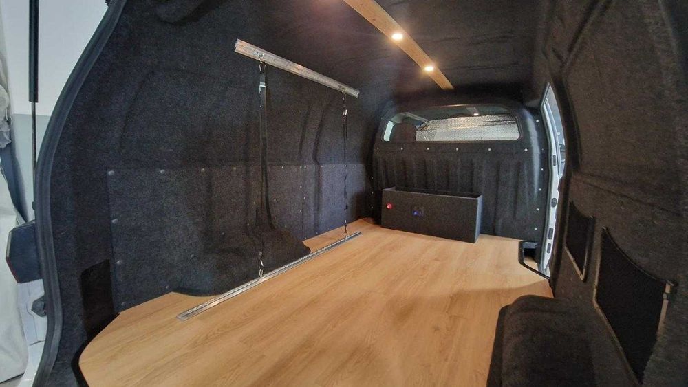 Comercial Convertida em Camper Hyundai H1.