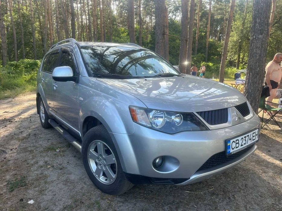 Продаж автомобіля кросовер мітсубісі