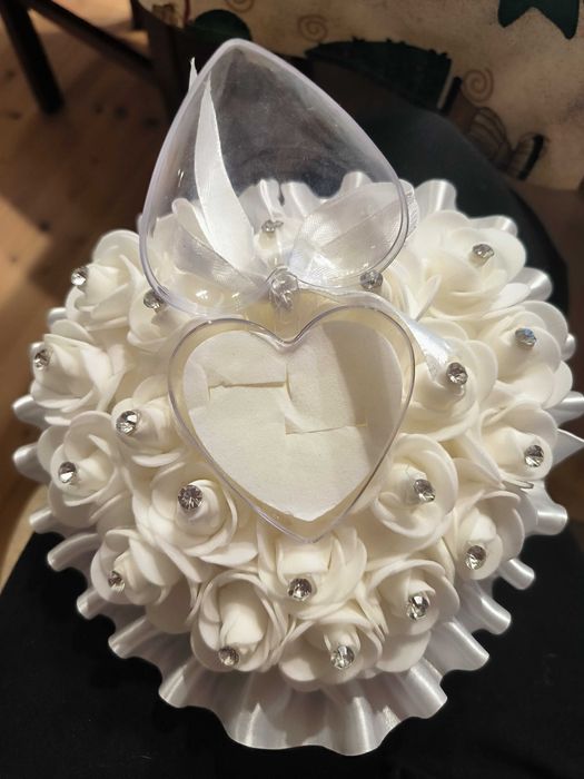 Poduszka na obrączki.