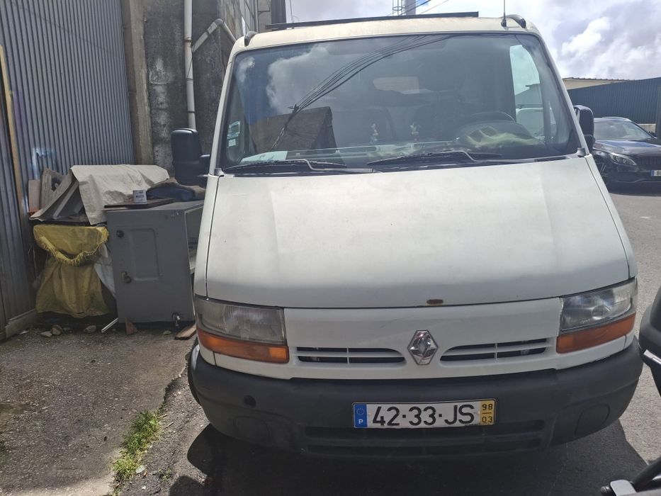 Carrinha Renault Master com revisão feita.

Do ano de 1998

Mudou em Fevereiro de 2026:
Kit de distribuição 
Alternador
Óleo 
Filtros

Está a circular