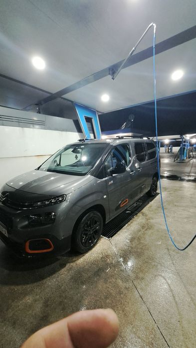 Citroen Berlingo Blue 1.5HDI  XTR pack shine XL 7lugares