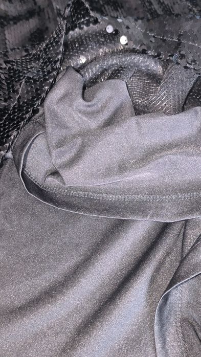 Krótka cekinowa esmara 40/42