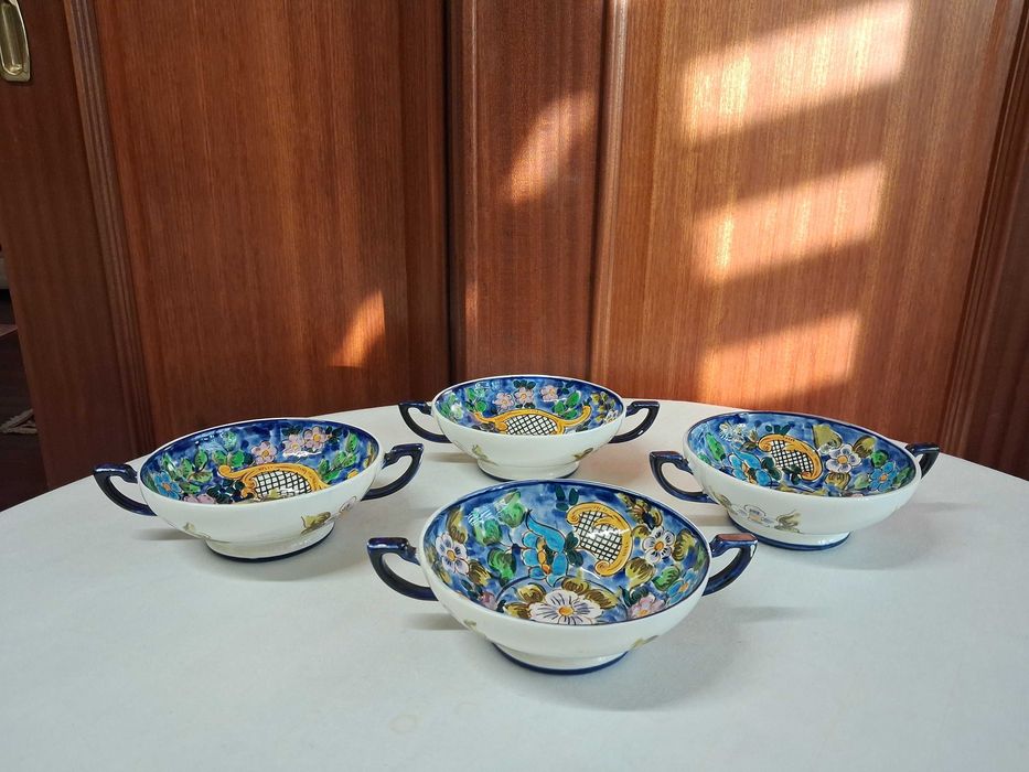 Sacavém - Gilman & CTª - 4 Taças Antigas Pintadas à Mão