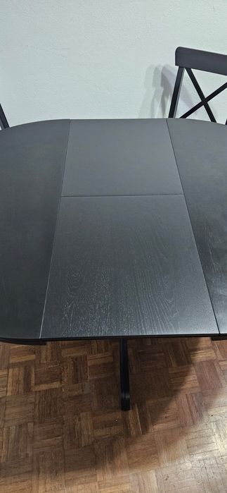 Mesa IKEA redonda preta